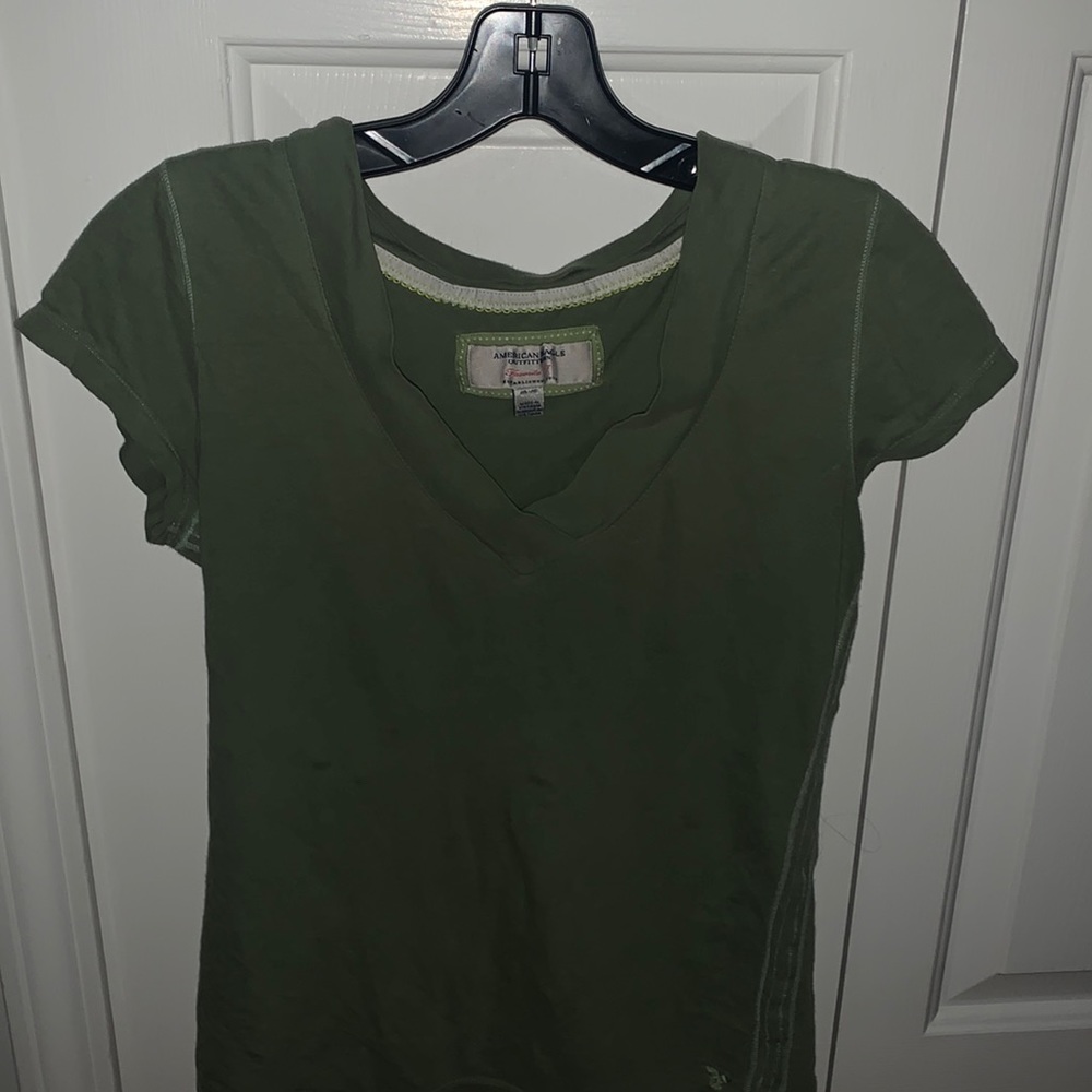 American Eagle Womens Simple plain v-neck tee-shirt in green